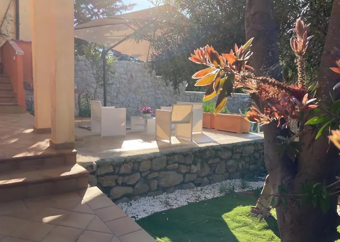 Konukevi Le Bougainvillea 4*
