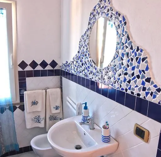 Le Bougainvillea 4* Ла-Маддалена