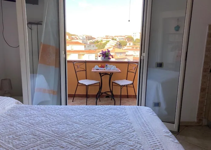 Le Bougainvillea ラ・マッダレーナ