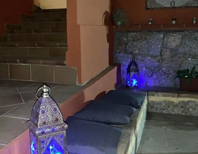 ゲストハウス Le Bougainvillea 4*